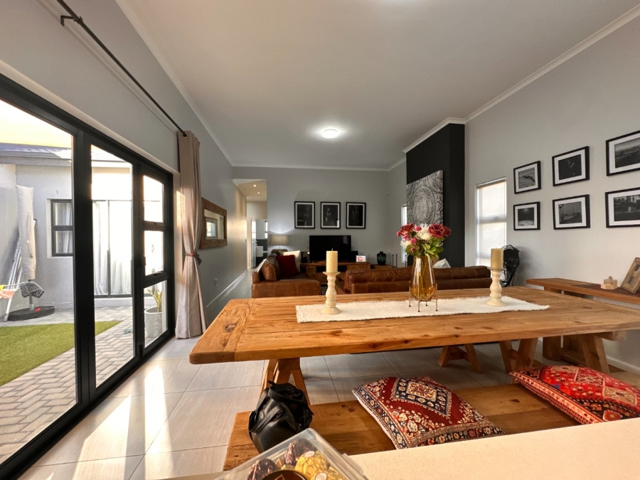 3 Bedroom Property for Sale in Sandown Western Cape